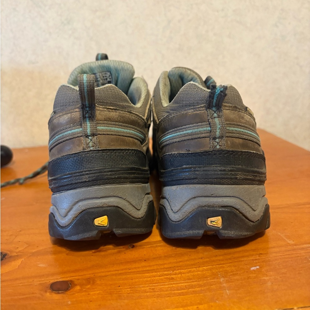 Keen Targhee Vent Hiking Shoes Size 9. Needs new shoelaces - Picture 10 of 13